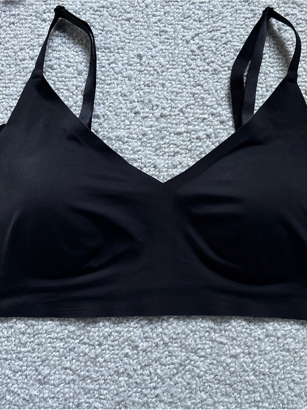 CalvinKlein seamless black Wireless V-Neck Bralette